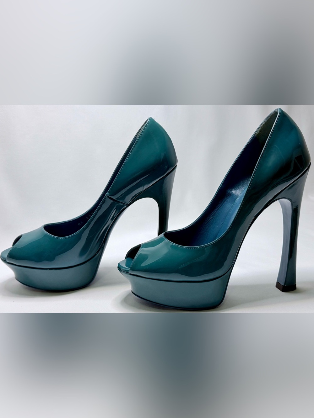 Yves Saint Laurent YSL Vintage Palais Patent Platform Peep Toe Pumps Teal 38